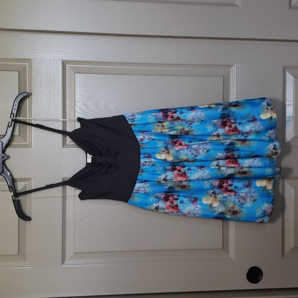Rewind floral dress size medium